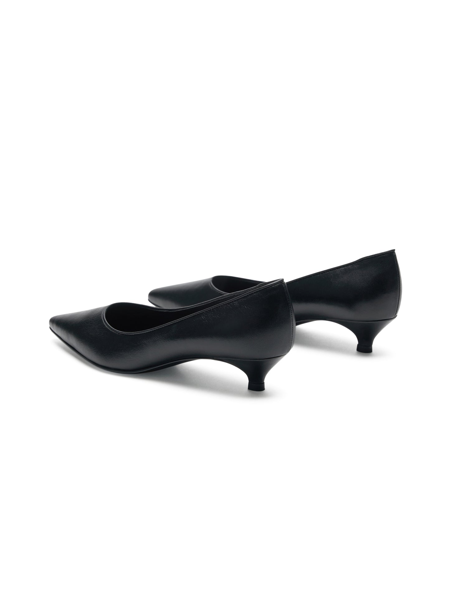 POINTED TOE PUMP