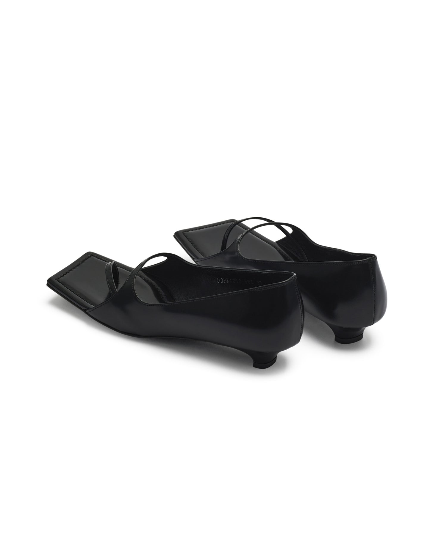 SQUARE TOE STRAP SANDAL